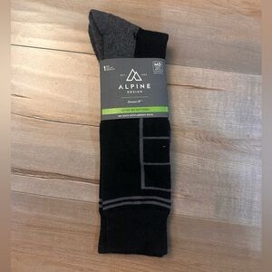 Alpine Design Men's Athletic Socks in Black and Gray